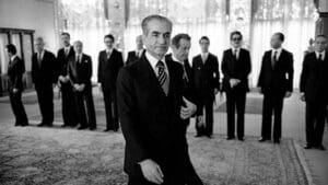 http://www.theskeptic.co.za/wp-content/uploads/2016/05/Pahlavi_Mohammad_Reza_Shah_Shahpour_Bakhtiar_Cabinet_Ministers.jpg