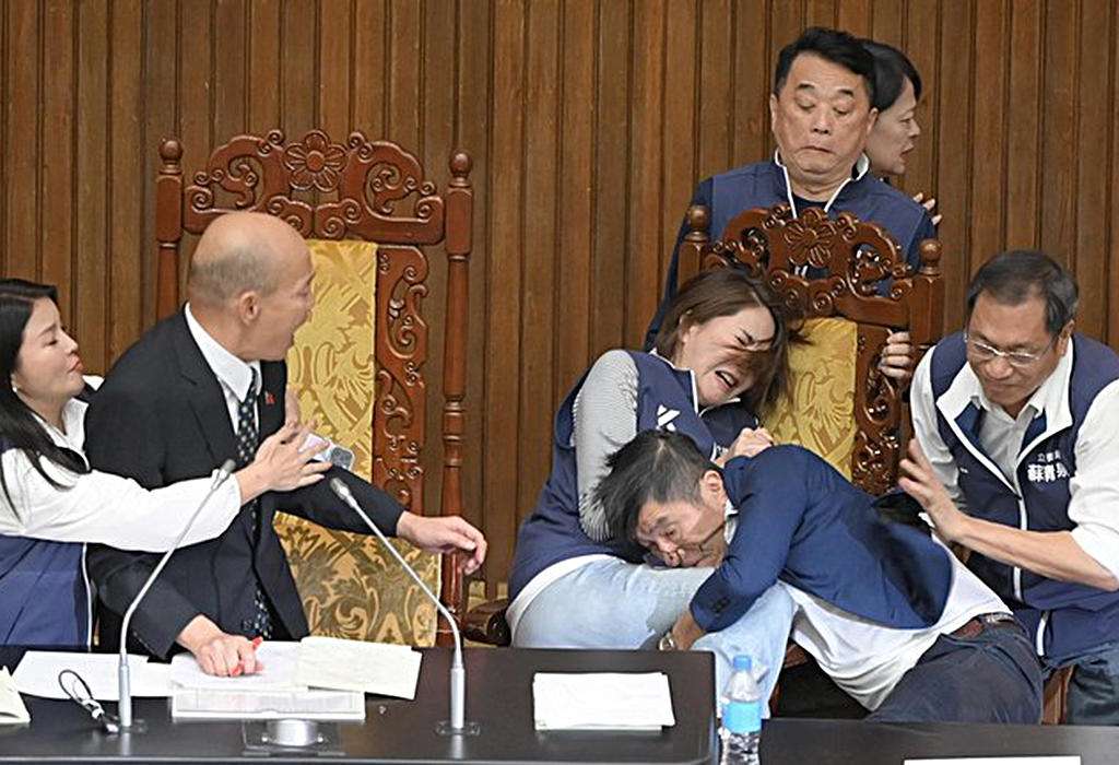 Tajvanski parlament tucnjava
